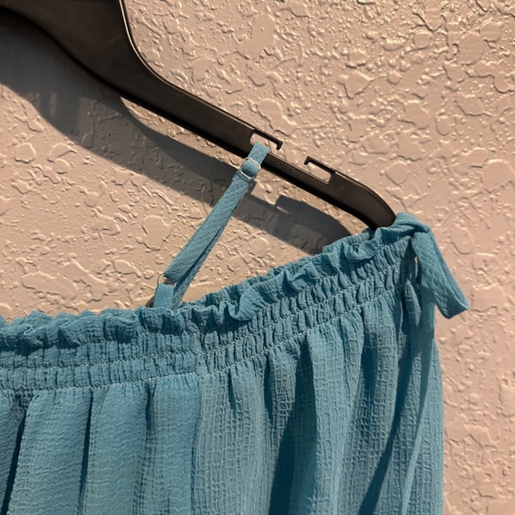 IZ Blue Off the Shoulder Top - Size S - Picture 5 of 8